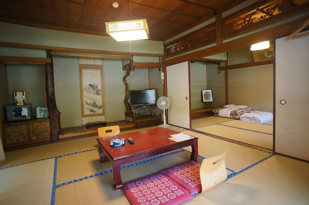 由布市 高尾庄日式旅馆酒店 外观 照片